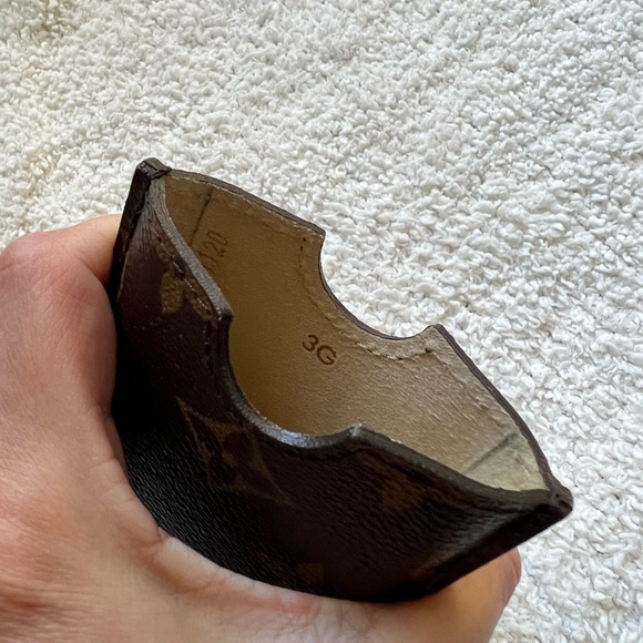 Louis Vuitton Phone Holder - Picture 7 of 9